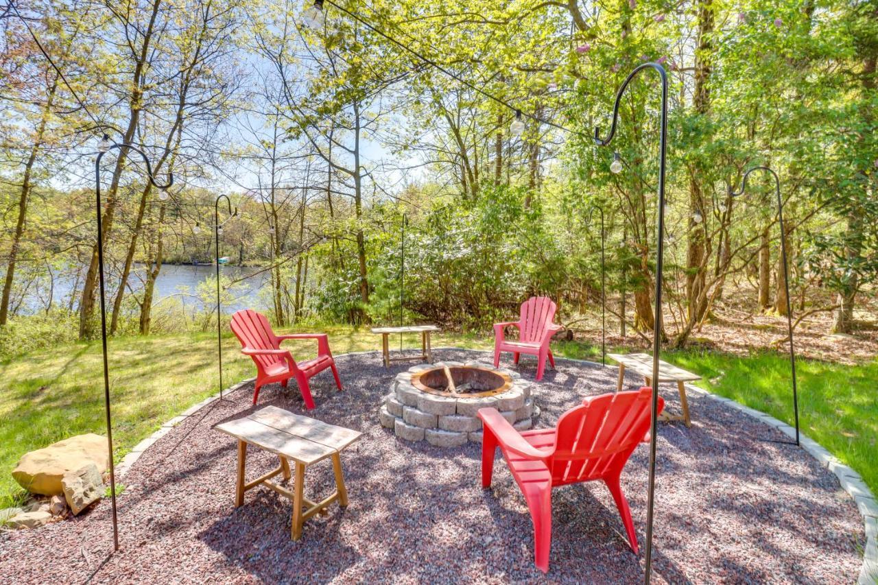 Lakefront Poconos Vacation Rental With Swim Dock! Long Pond Екстериор снимка