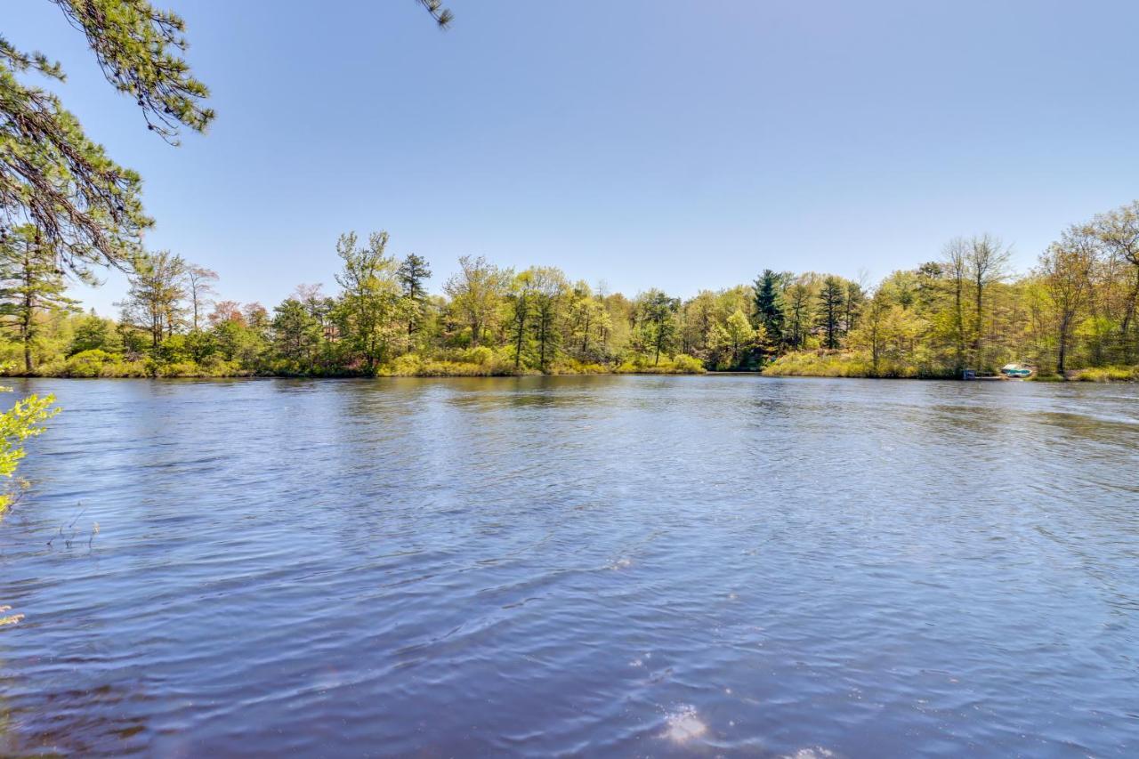 Lakefront Poconos Vacation Rental With Swim Dock! Long Pond Екстериор снимка
