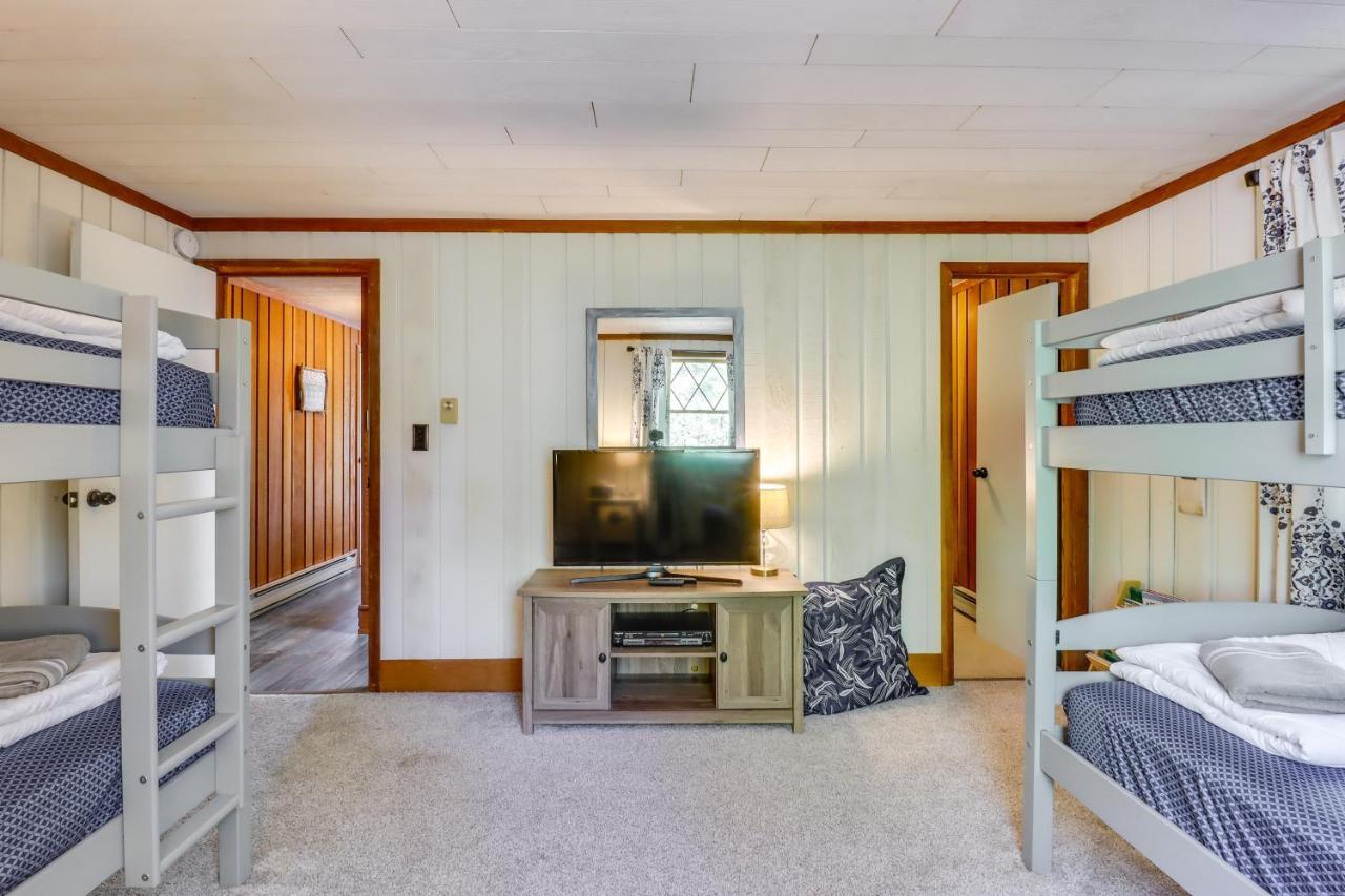 Lakefront Poconos Vacation Rental With Swim Dock! Long Pond Екстериор снимка