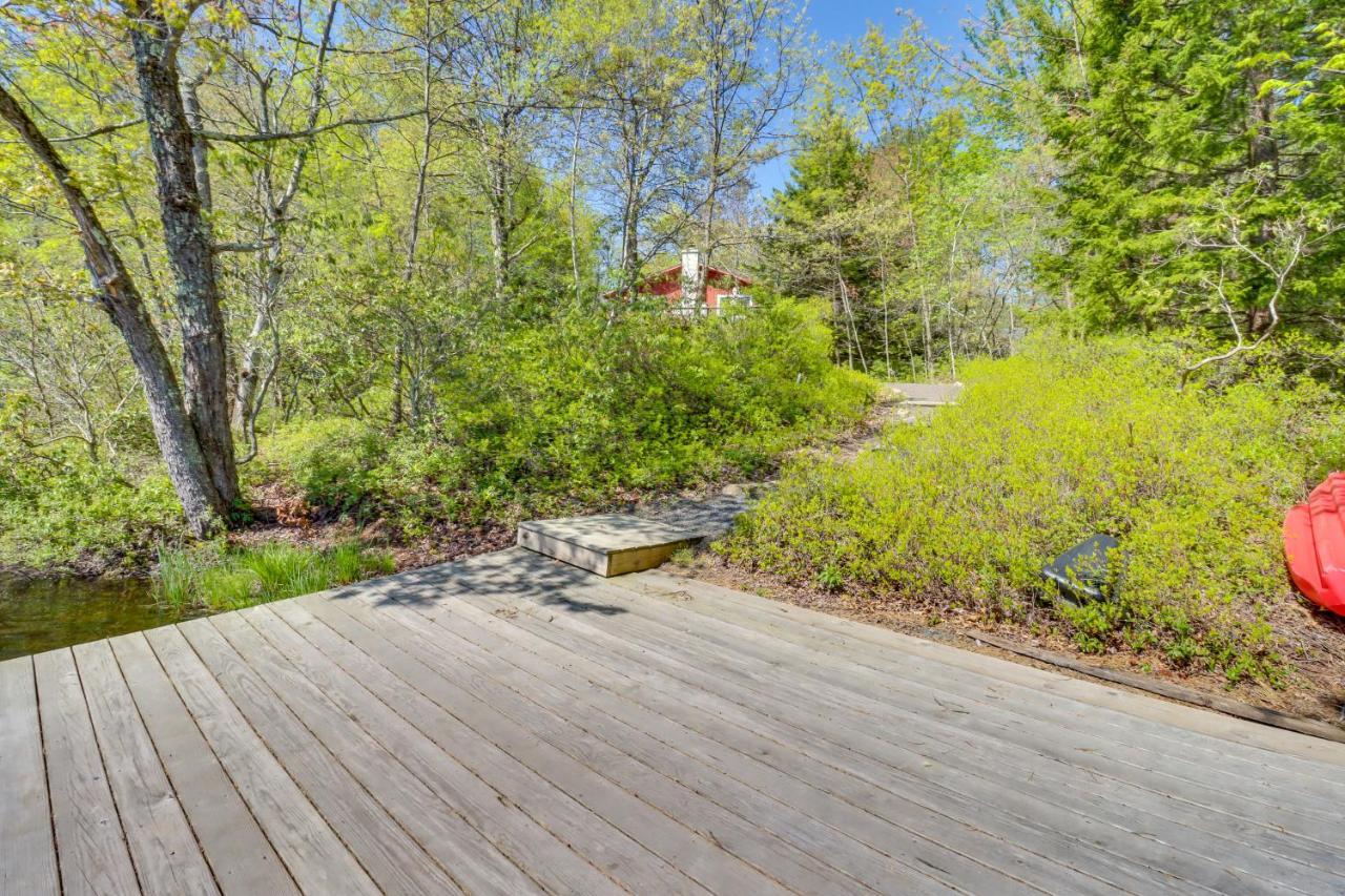 Lakefront Poconos Vacation Rental With Swim Dock! Long Pond Екстериор снимка